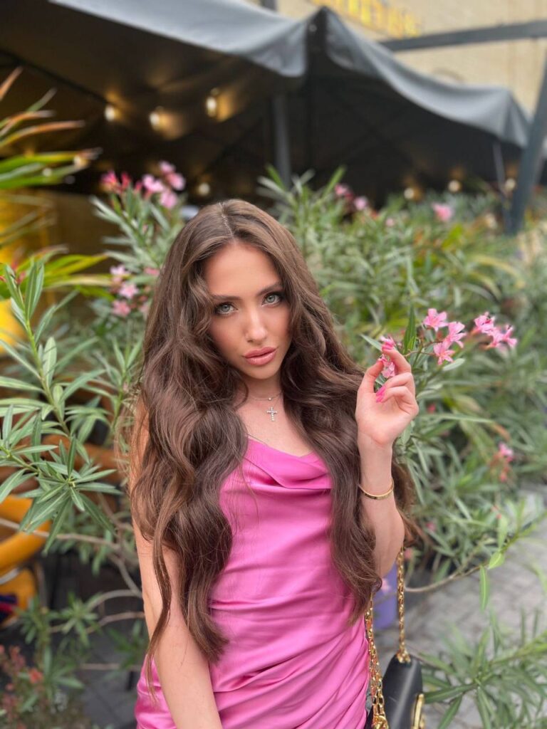 Элитная эскортница Хлоя Drive Models