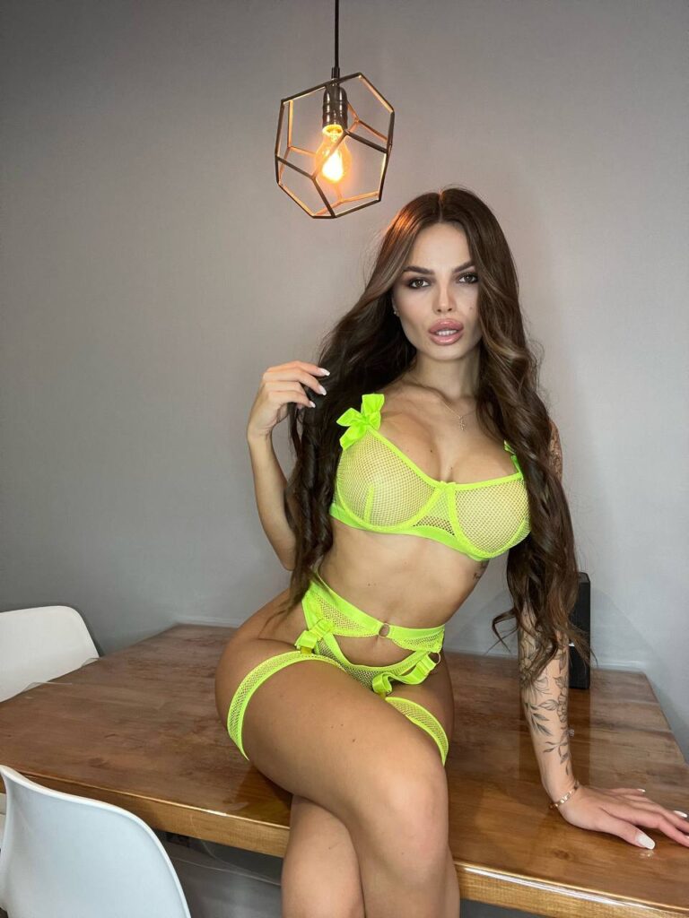 Эскорт-модель Эдита Drive Models