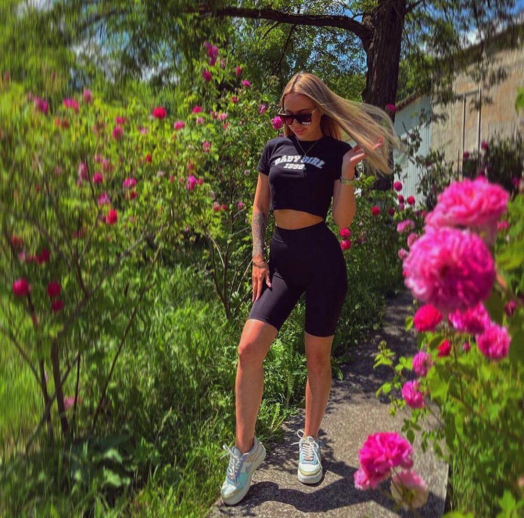 Эскорт-модель Любовь Drive Models