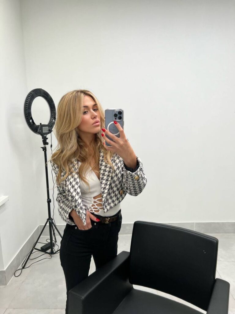 Элитная эскорт-модель Лейтон Drive Models